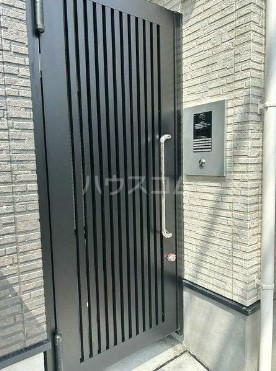 14/23 エントランス