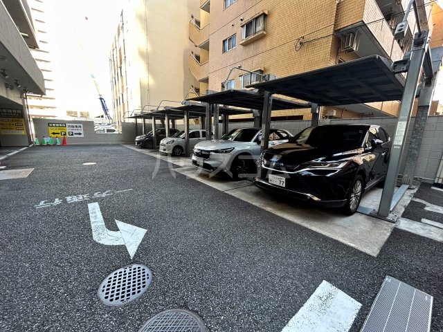 22/30 駐車場