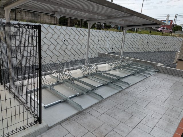 24/30 エントランス