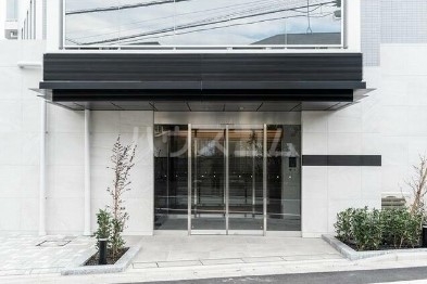 16/19 エントランス