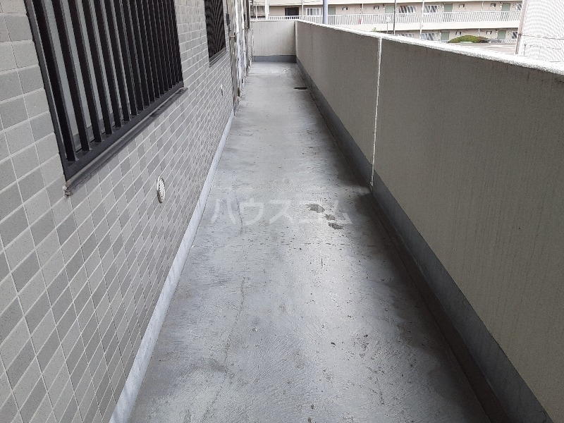 2/3 エントランス