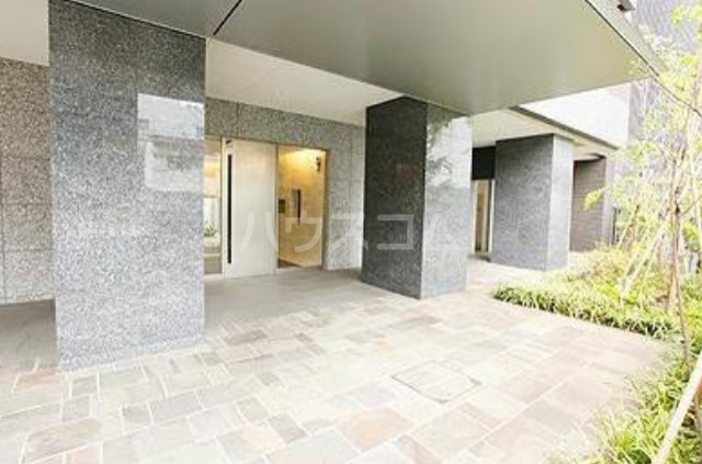 4/5 エントランス