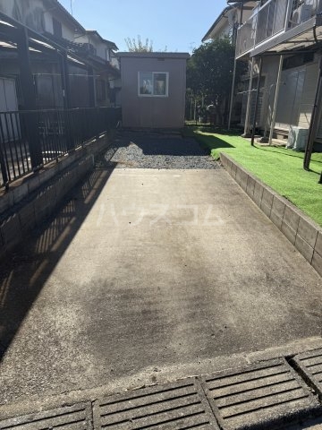 2/3 駐車場