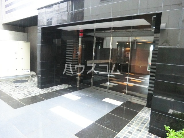 26/30 エントランス