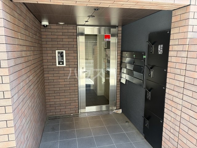 19/29 エントランス