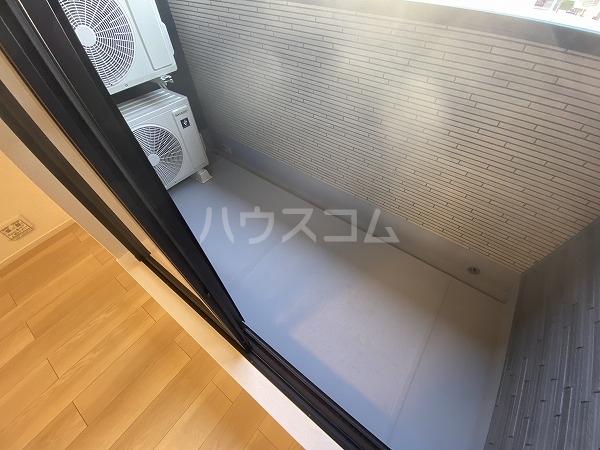 23/30 バルコニー