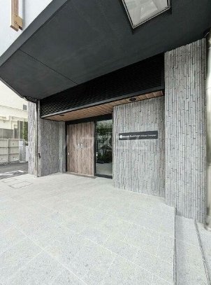 15/19 エントランス