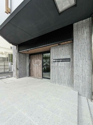 15/19 エントランス