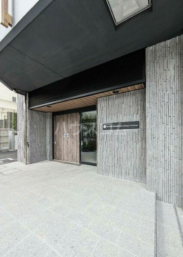 15/19 エントランス