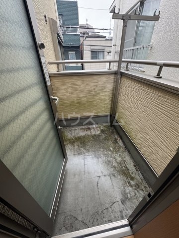 18/27 バルコニー