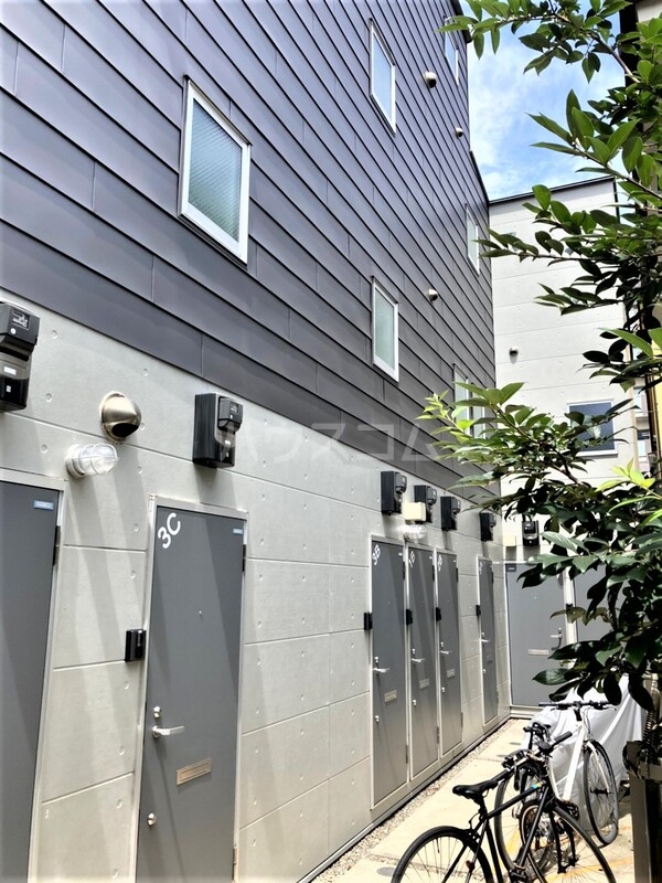 17/25 エントランス