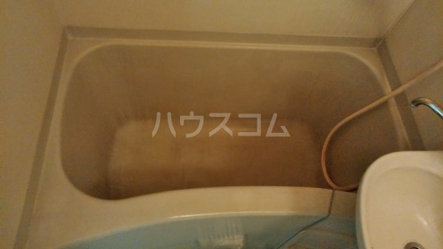 13/27 浴室