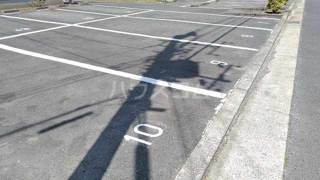 26/30 駐車場