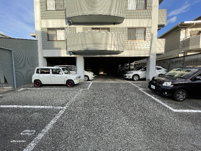 2/10 駐車場