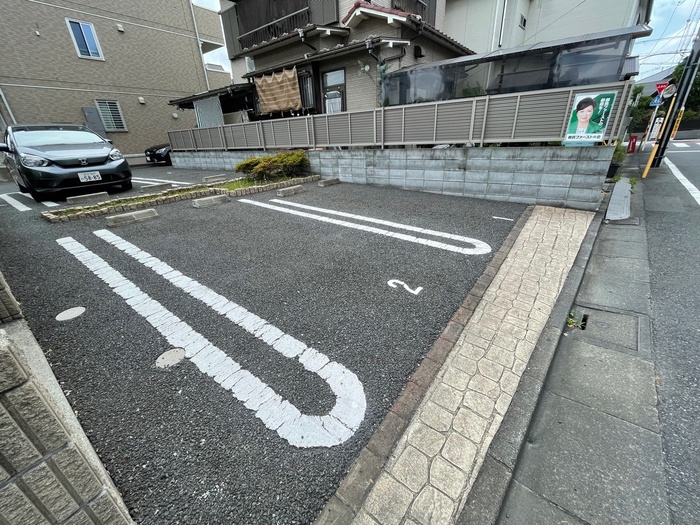 17/17 駐車場