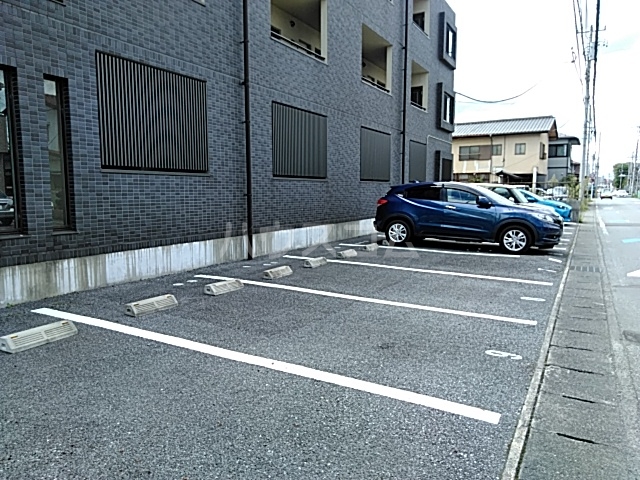 17/25 駐車場