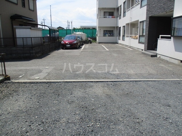 23/30 駐車場