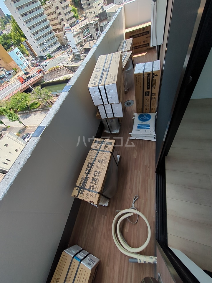 13/22 バルコニー