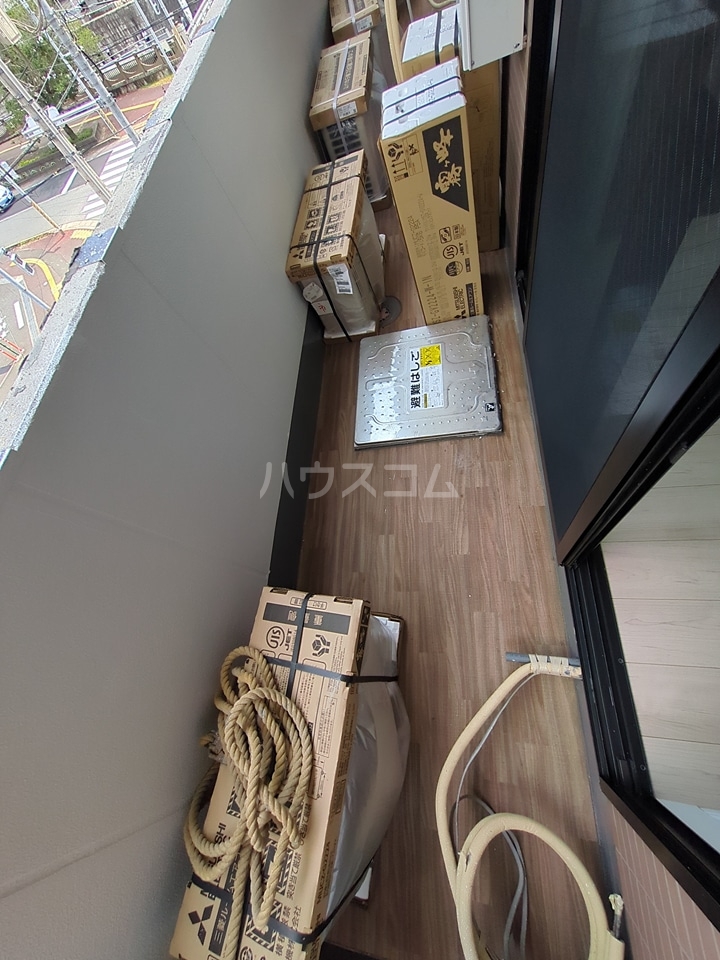 13/21 バルコニー