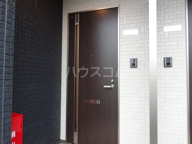 22/23 エントランス