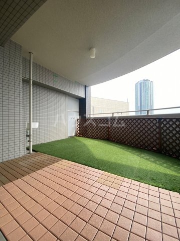 23/30 バルコニー