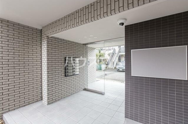 14/17 エントランス