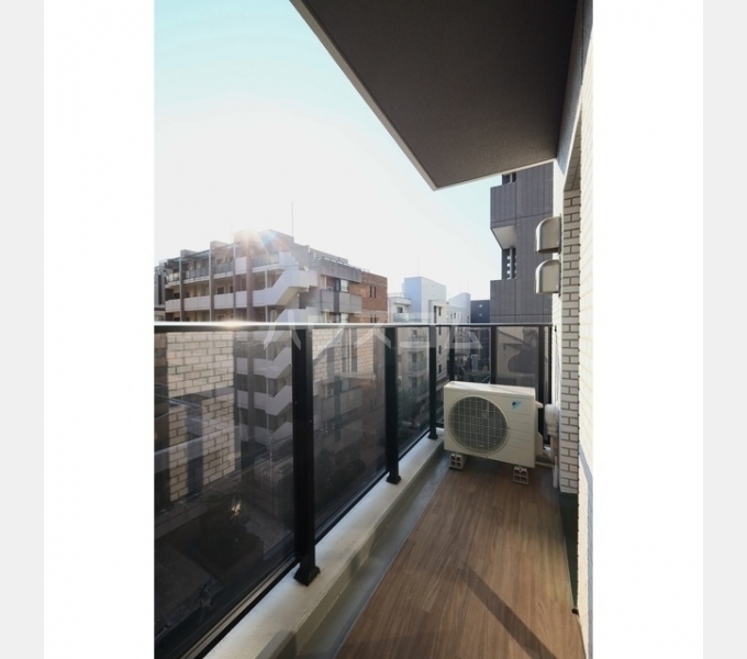 16/23 バルコニー