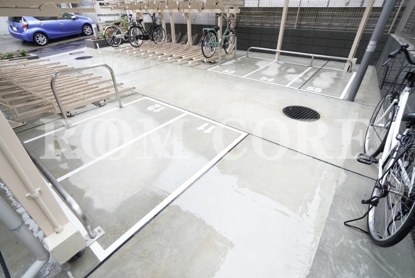 17/27 駐車場