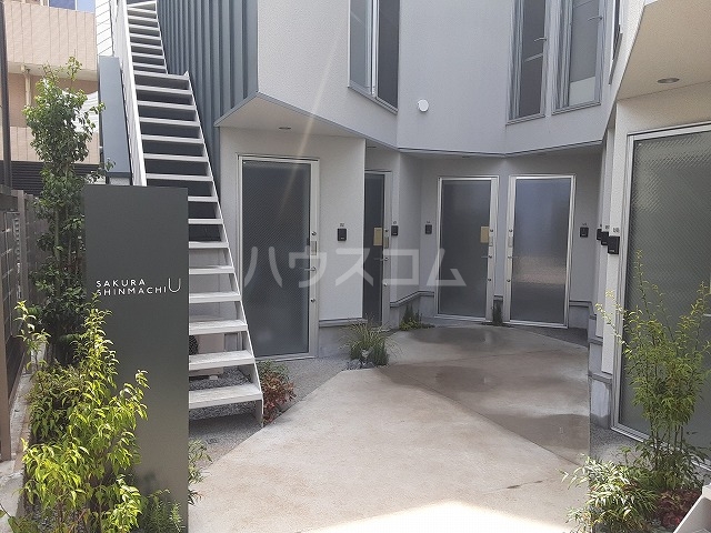 29/30 エントランス