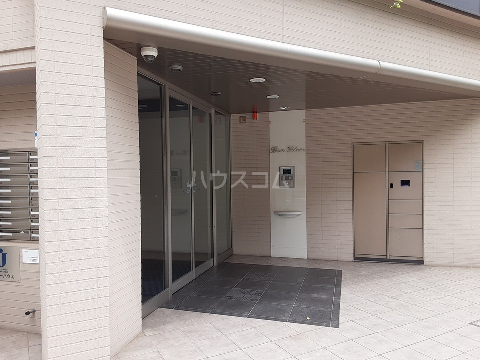 2/5 エントランス