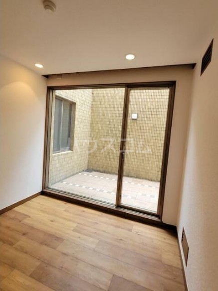 13/22 バルコニー