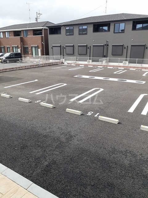 16/22 駐車場
