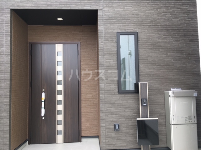 23/29 エントランス