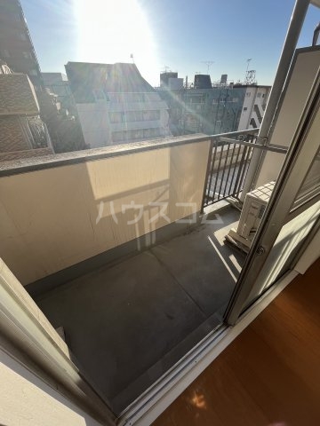 19/30 バルコニー