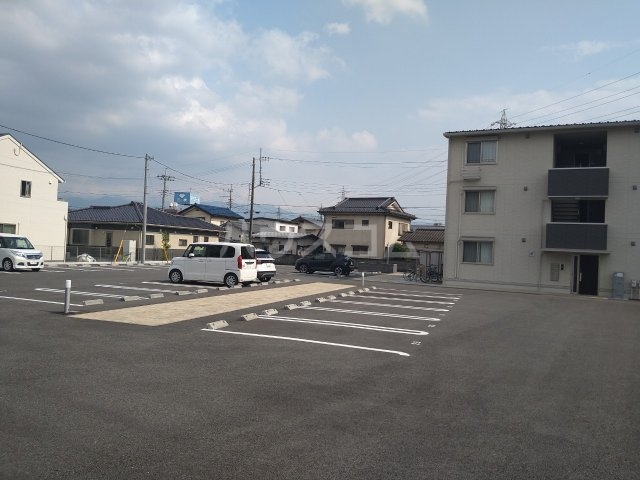 17/26 駐車場