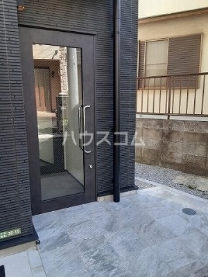 14/17 エントランス