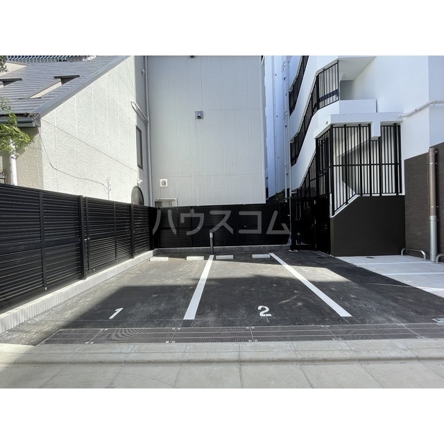 16/25 駐車場