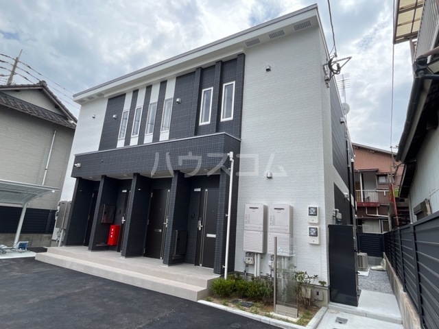 21/28 エントランス