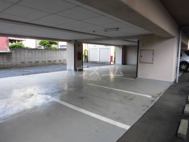 21/30 駐車場