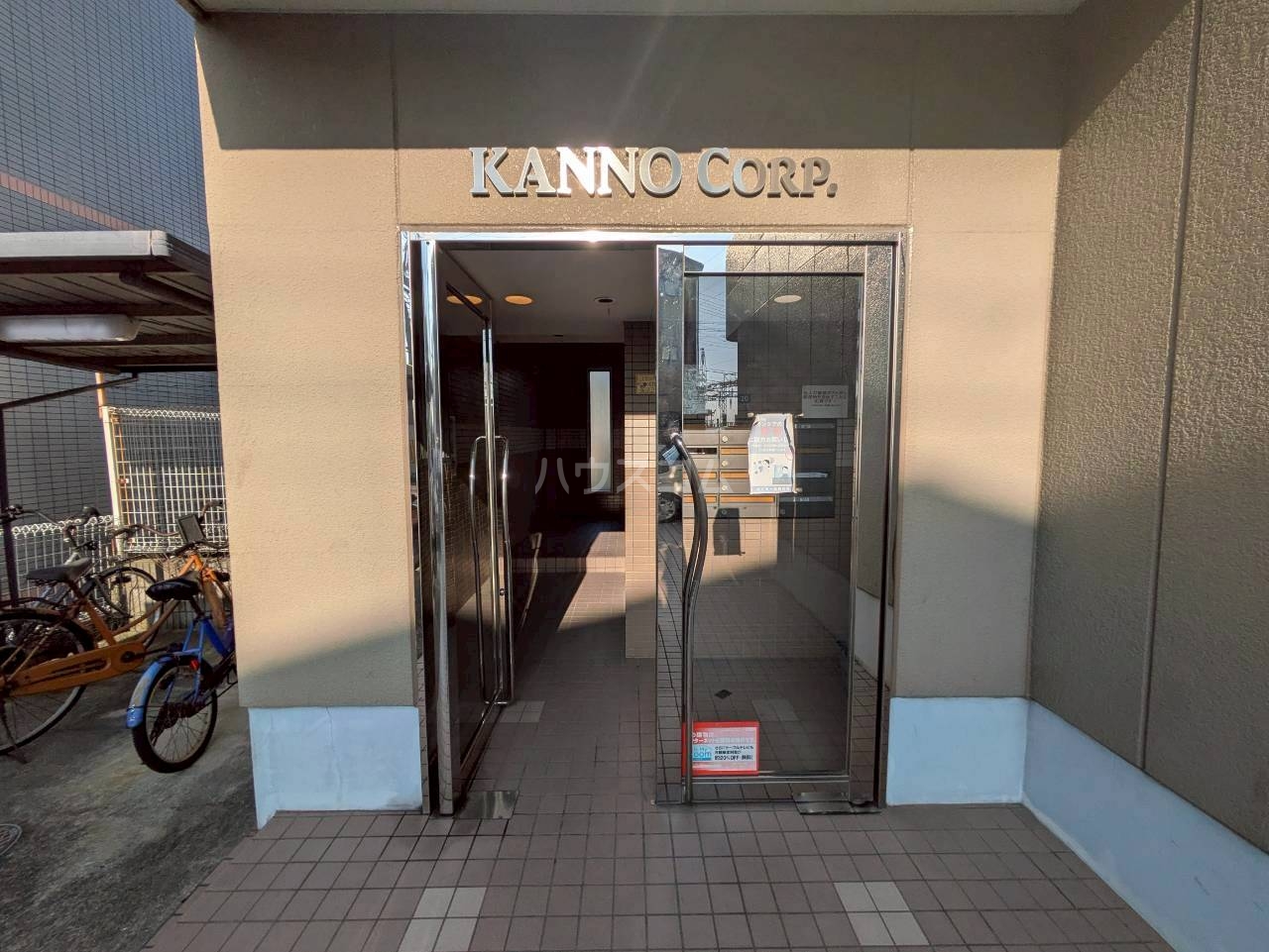 20/22 エントランス