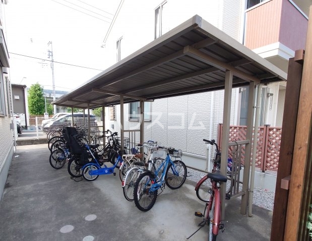 13/14 エントランス