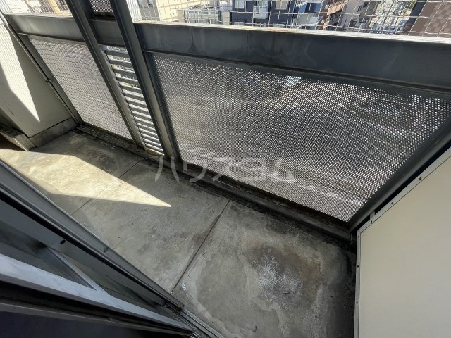 25/30 バルコニー