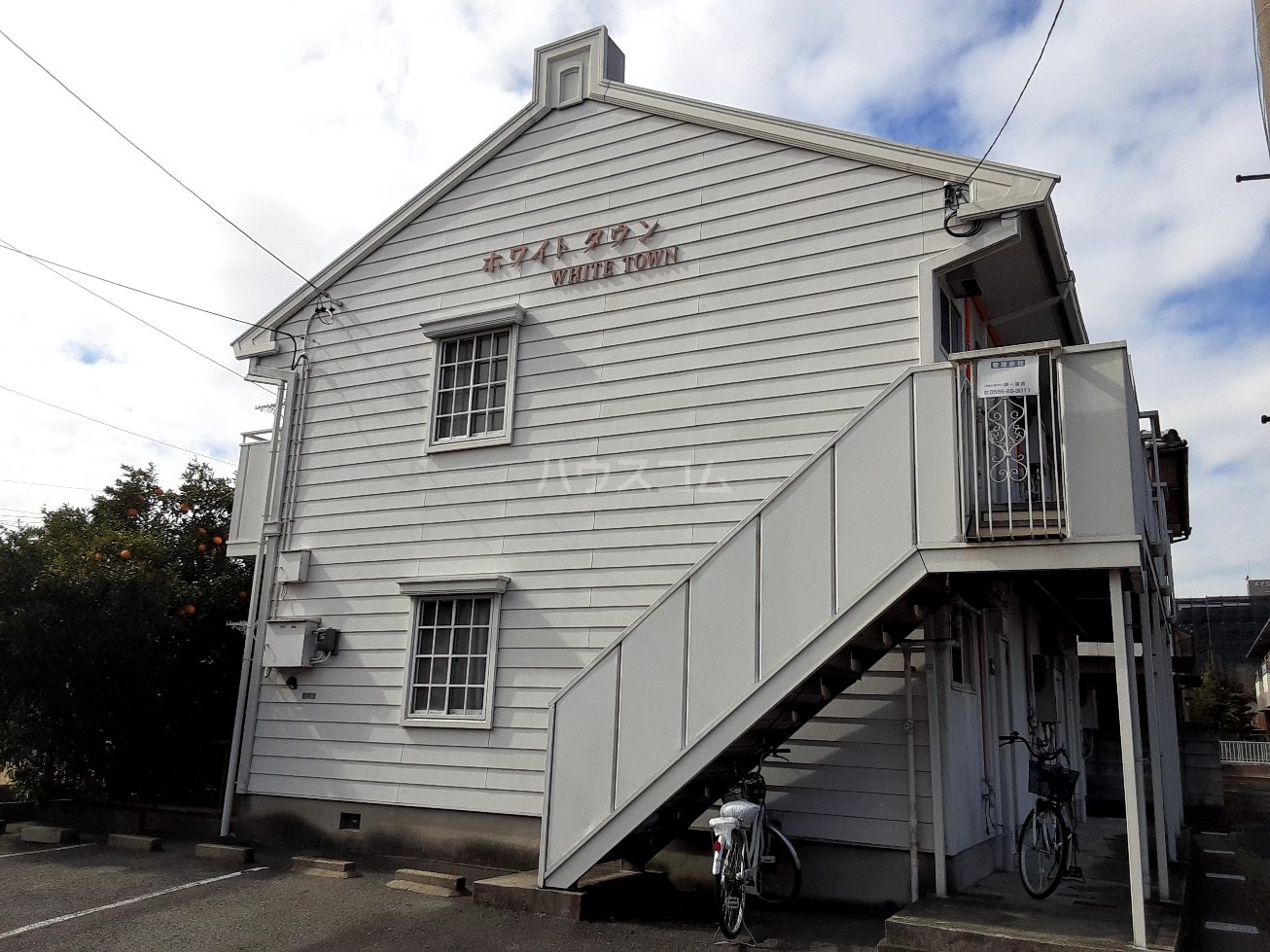 18/29 エントランス