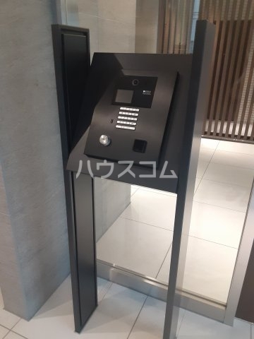 25/30 エントランス