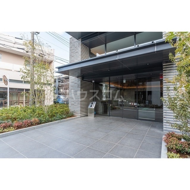 17/20 エントランス