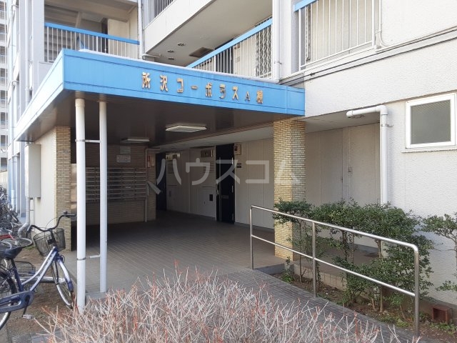 22/30 エントランス