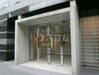 16/25 エントランス