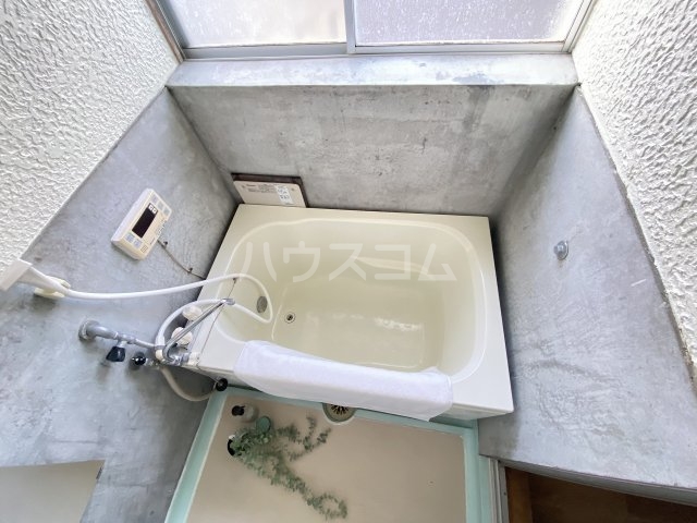 16/30 浴室