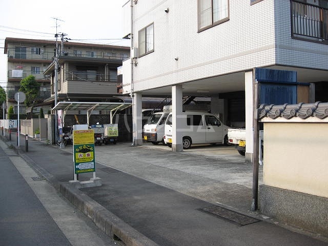 16/19 駐車場