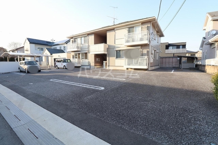 27/28 駐車場